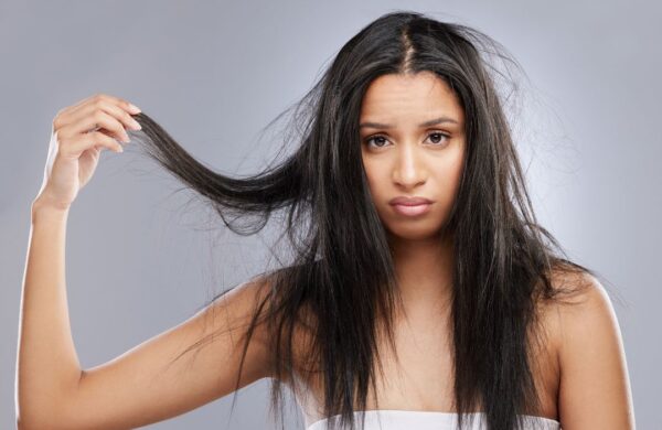 Produtos que ajudam a controlar frizz e melhorar a textura dos fios