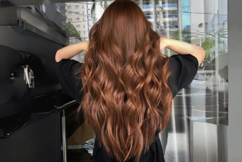 Cores de cabelo para morenas cacheadas